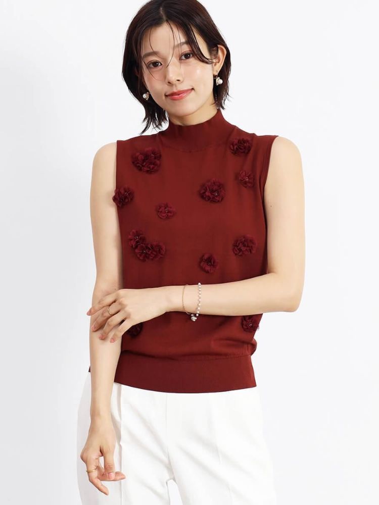 新品　フェンネル　FENNEL リブニット　袖パフスリーブ　トップス　ヤマダヤ フェンネル FENNEL 立体フラワーモチーフノースリーブニット