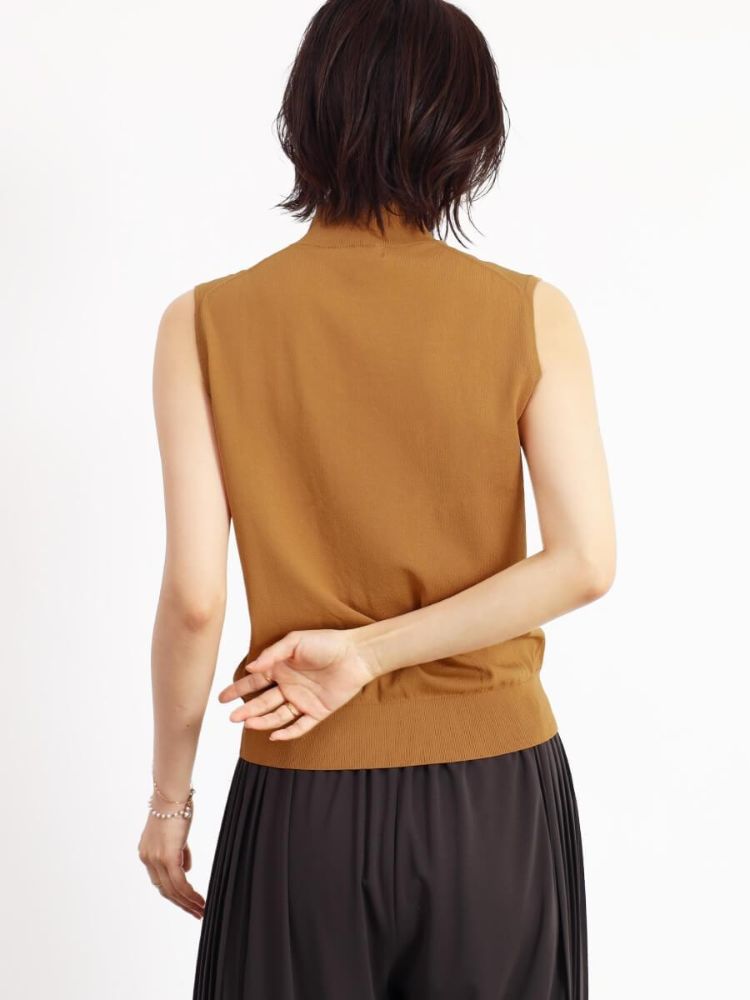 フェンネル FENNEL 立体フラワーモチーフノースリーブニット