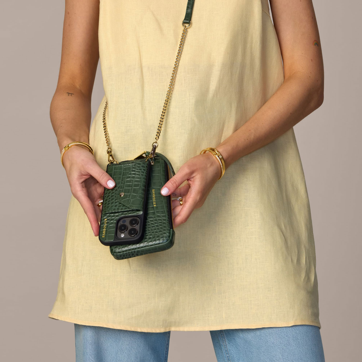 バンドリヤー BANDOLIER ポーチ 小物入れ スマホ スマートフォン