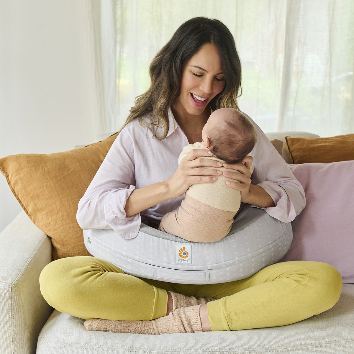 エルゴベビー Ergobaby ナチュラルカーブ・ナーシングピロー