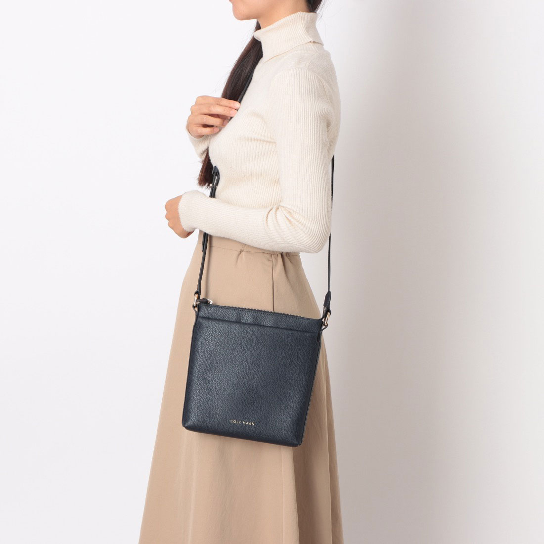 セール 25%OFF】コール ハーン COLE HAAN エミリーレザークロス