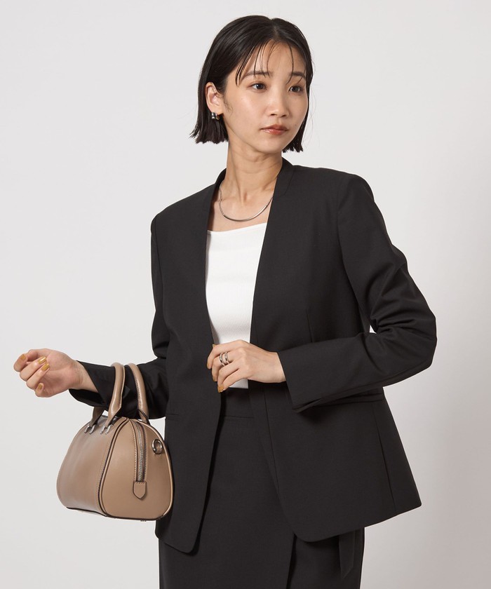 【美品】ライト カチリラ ノーラペル ジャケット ―ウォッシャブル・ストレッチ カチリラ ノーラペル ジャケット ―ウォッシャブル・ストレッチ―
