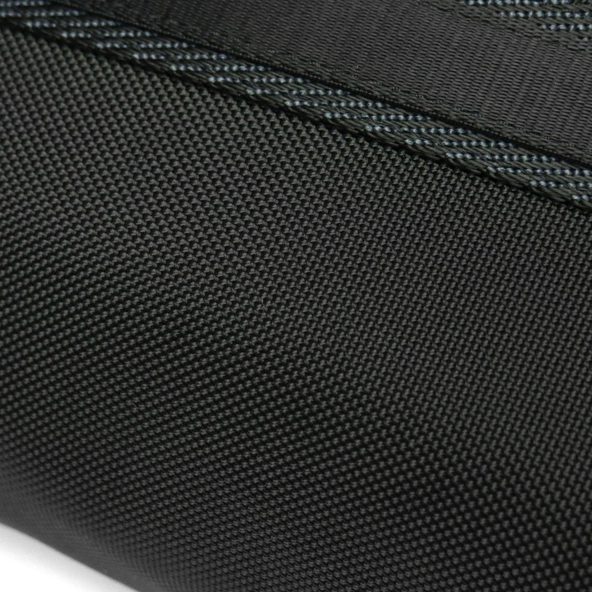 トゥミ　ナイロンボディバック　美品 楽天市場】【バッグ】TUMI トゥミ サラトガ スリング