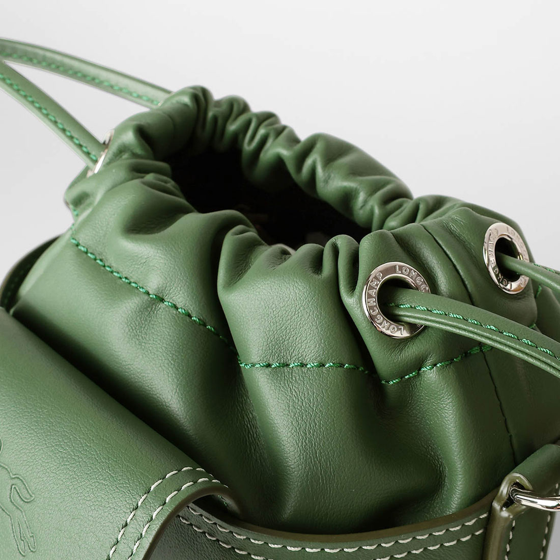 ■ Longchamp ロンシャン ショルダーバッグ 緑 レザー ロンシャン ショルダーバッグ レザー風 XS ミニバッグ グリーン