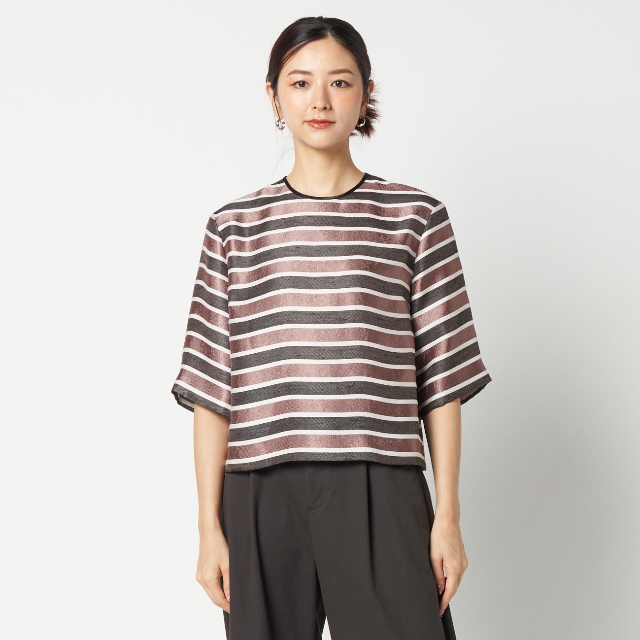 【新品未使用】エリオポール　GLITTER TEE BLOUSE GLITTER TEE BLOUSE｜HELIOPOLE｜HÉLIOPÔLE（エリオポール）公式