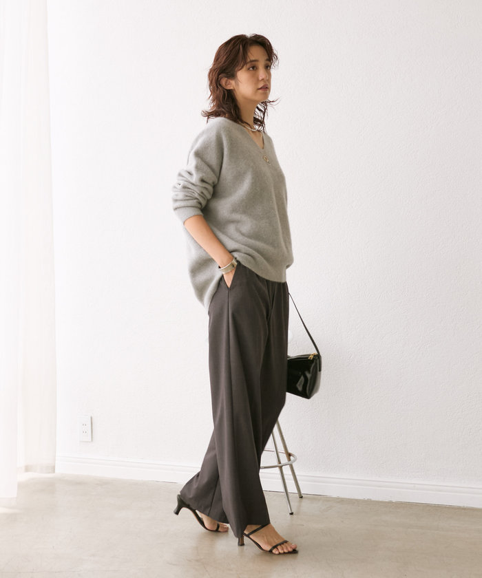 【抜け感シルエット】ヘアリーウール片畦Vネックニット 抜け感シルエット】ヘアリーウール片畦Vネックニット | RIVE