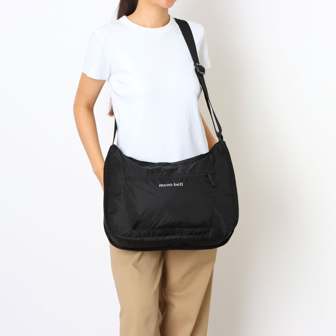 [完売品]monbel ショルダーバックＭ モンベル mont－bell モンベル L.W.ショルダーバッグ S