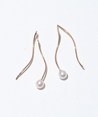 ピアス/4ドシー