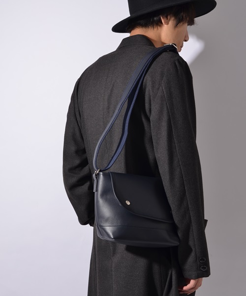 セール 40%OFF】SHIPS JET BLUE: レザーショルダーバッグ セール 40%OFF】SHIPS JET BLUE: レザーショルダーバッグ