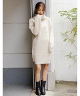 アイボリー