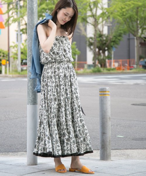 MARIHA 草原の虹のドレス 花柄