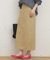 ベージュ