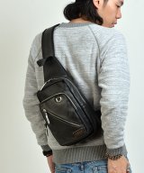 ブラック