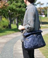 ネイビー