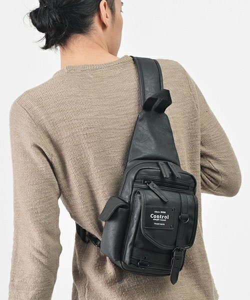 セール Control Blow ミニボディバッグ デバイス メンズ Device D Fashion セール Control Blow ミニボディバッグ デバイス メンズ Device D Fashion