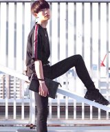 ブラック