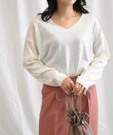 オフホワイト