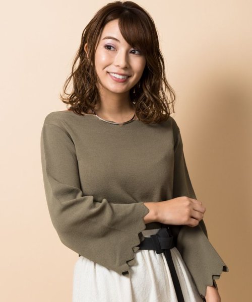 セール 小泉里子さん着用 スカラップvネックニット トーナル Tonal D Fashion