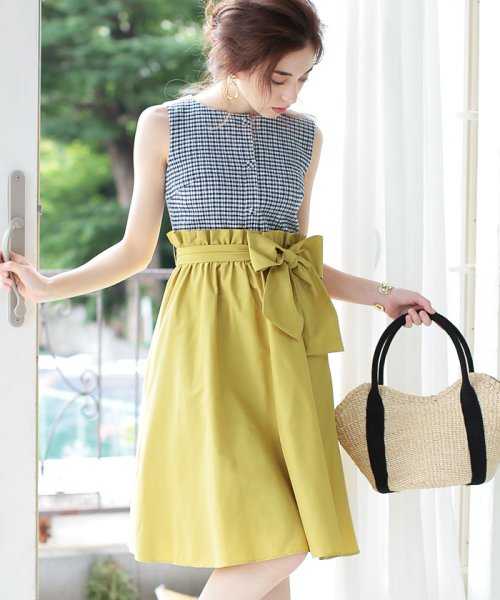 セール 70 Off 泉里香ちゃん着用 ギンガム切替ワンピース クイーンズコート Queens Court D Fashion