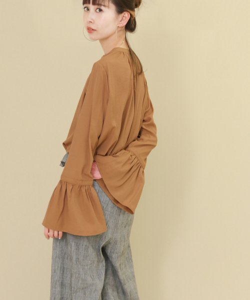セール Kbf プチハイネックフレアスリーブブラウス アーバンリサーチ アウトレット Urban Research Outlet D Fashion セール Kbf プチハイネックフレアスリーブブラウス アーバンリサーチ アウトレット Urban Research Outlet D Fashion