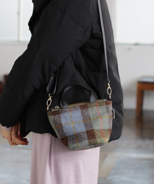 Harris Tweed ハリスツィード 別注 ボートシェイプミニポシェット Harris Tweed ハリスツィード 別注 ボートシェイプミニポシェット