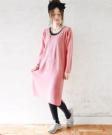 ピンク