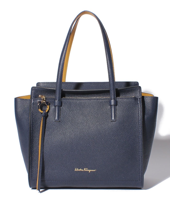 セール】【Salvatore Ferragamo】AMY/トートバッグ【NAVY セール】【Salvatore Ferragamo】AMY/トートバッグ【NAVY