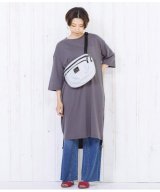 ダークグレー