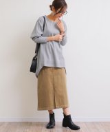 ベージュ