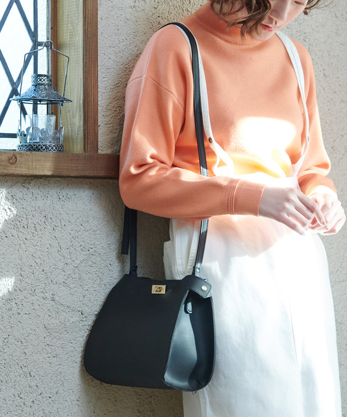 AMQ17 ロエベ 極美品 バルセロナ ショルダーバッグ ゴールド金具