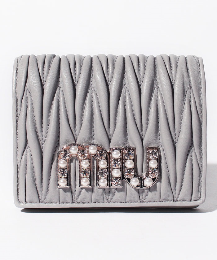 セール】【MIUMIU】2つ折りミニ財布/MATELASSE NEW【NUBE セール】【MIUMIU】2つ折りミニ財布/MATELASSE NEW【NUBE