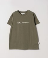 カーキ