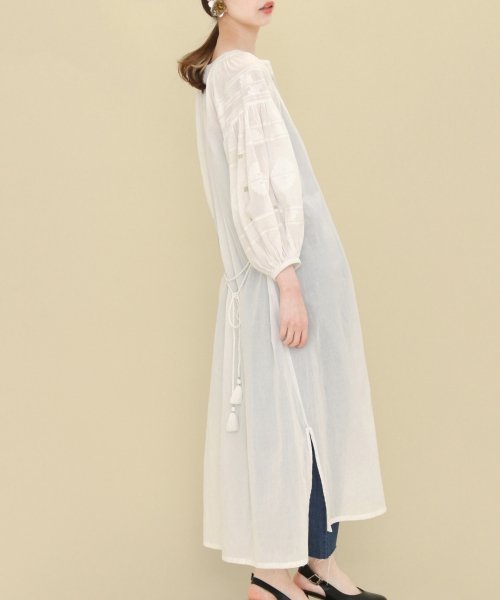 セール 50 Off Kbf インド刺繍サイドスリットワンピース アーバンリサーチ アウトレット Urban Research Outlet D Fashion