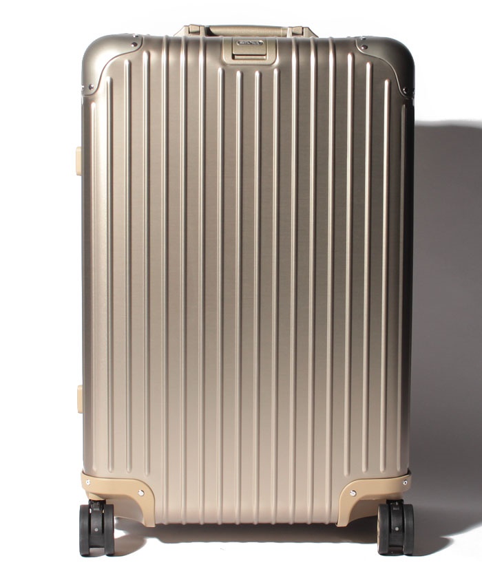 rimowa topas titanium 70