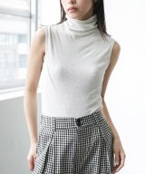 ライトベージュ
