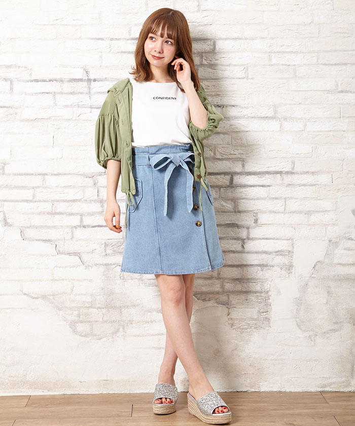 当店在庫してます! INGNI イング 前ボタン台形デニムスカート sale中!美品 INGNI イング インディゴブルー 台形デニムミニスカ