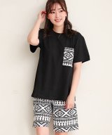 ブラック