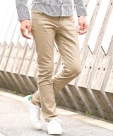 ベージュ