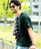 ダークグリーン