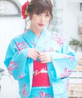 ブルー