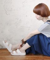 ホワイト