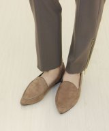 ベージュ