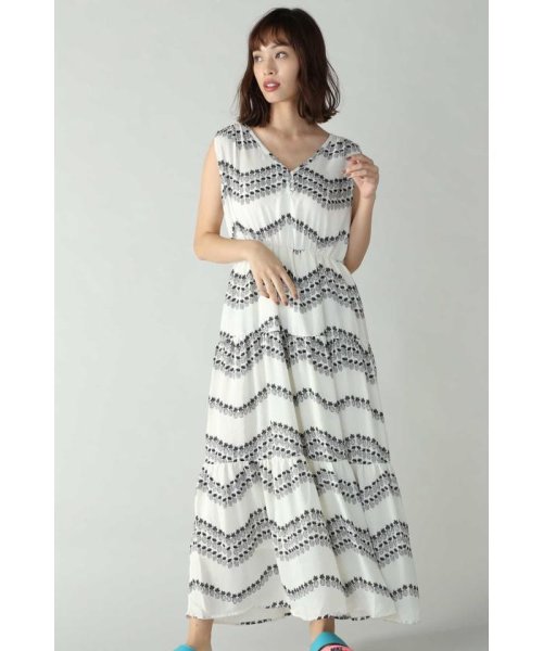 セール 40 Off パイナップルプリント柄マキシワンピース ローズバッド Rose Bud D Fashion セール 40 Off パイナップルプリント柄マキシワンピース ローズバッド Rose Bud D Fashion