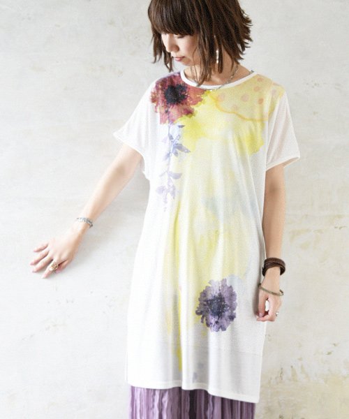 水彩風プリントtワンピース F レディース 春夏 ワンピース オフホワイト 水彩画 薄手 お花 Tシャツワンピ ゆったり サイドスリット アート プリント トッ アンドイット And It D Fashion