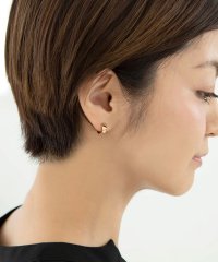 colleca la/コレカラ colleca la miniループフィット・ななめラインのフープイヤリング/502546100