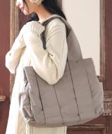 グレージュ