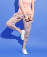 ピンク