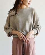 ベージュ
