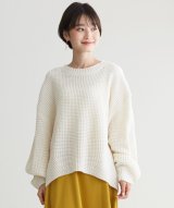 オフホワイト