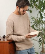 ベージュ